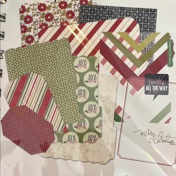 Heidi Swapp Red and White Striped Memory Album - Picture 3 of 3